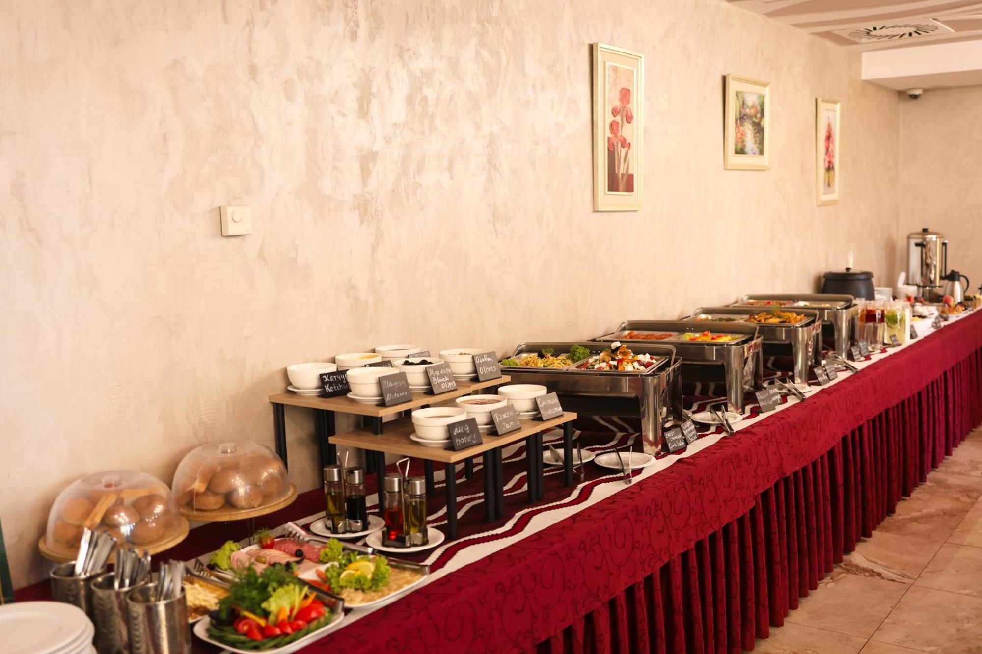 יירבאן Spa Hotel Grace Forum מראה חיצוני תמונה