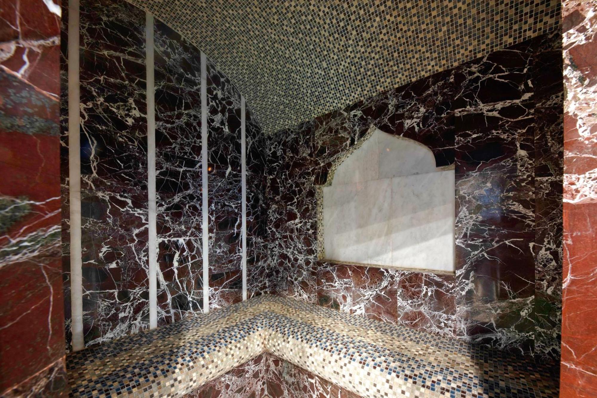 יירבאן Spa Hotel Grace Forum מראה חיצוני תמונה